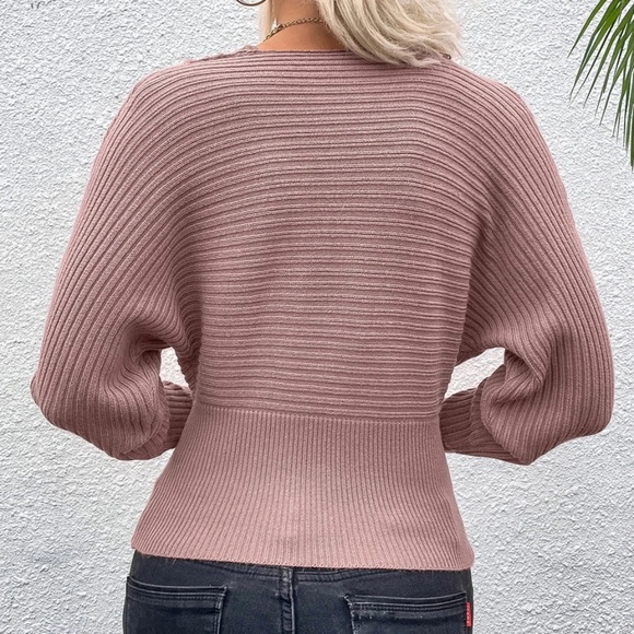 Cozy Pink Cold Shoulder Knit Sweater - Picture 5 of 6